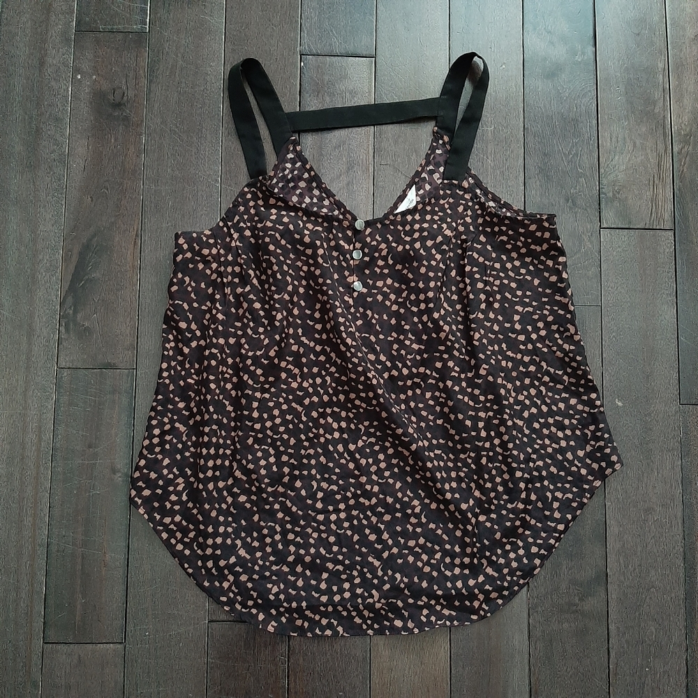 BCBG Lightweight Open Back Tank Patterned Front Buttons Size Small